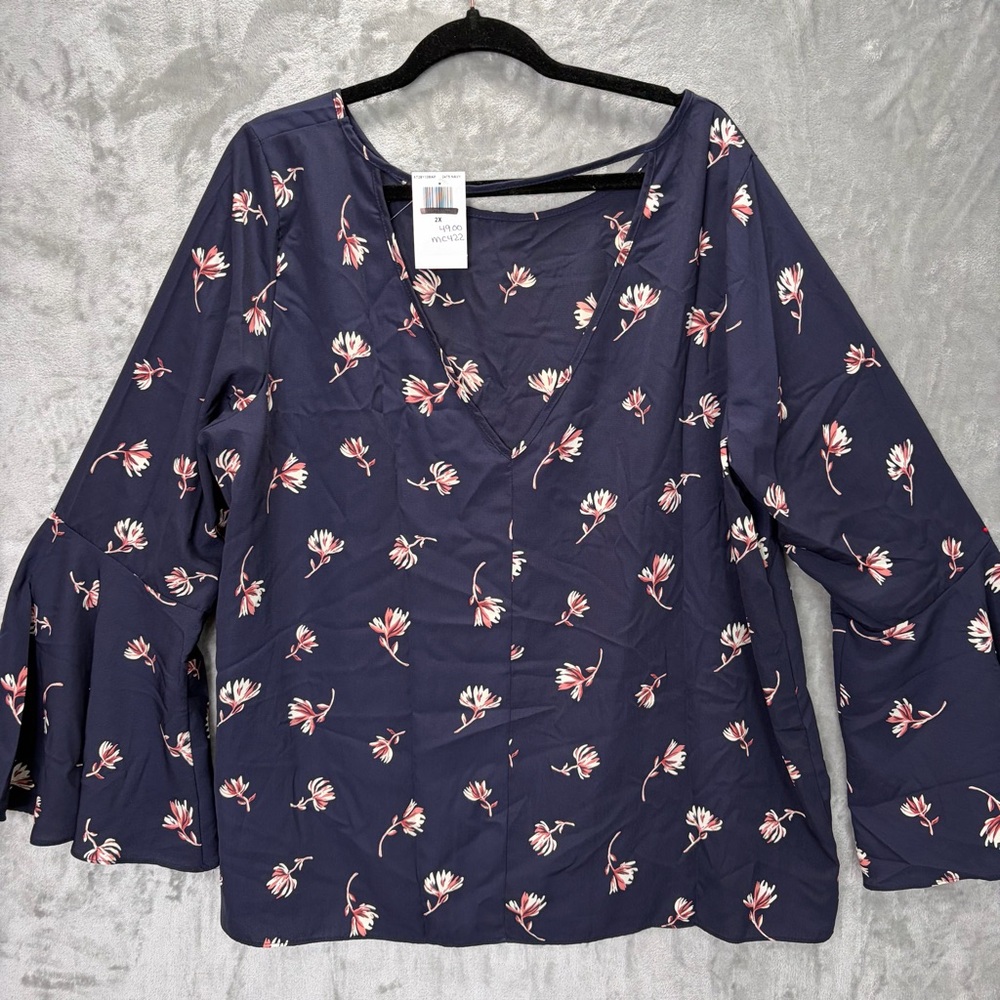NWT Soprano Womens Floral Top Flare Sleeve V Back Size 2X Boho Cottage Feminine - Picture 9 of 10